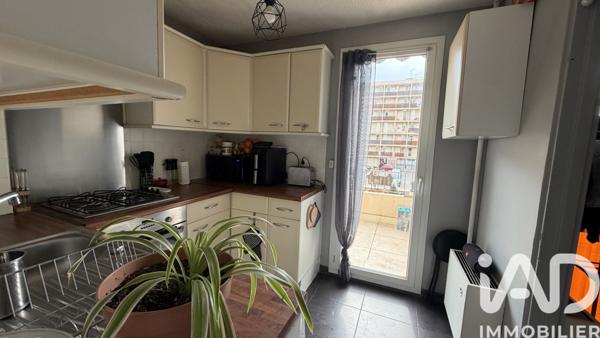 Appartement à vendre 4 pièces 76 m² Aubagne