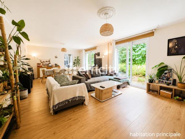 Maison
         14 pièces
        - 260 m² 530 000 € *
