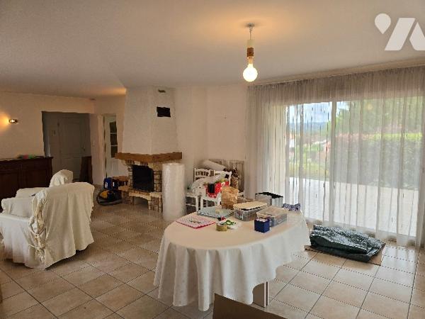 Villa 6 pièces 156 m² sur parcelle de 1100 m².