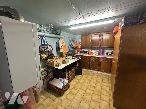 À vendre, maison mitoyenne située à Petite-Synthe, à proximité du Fort, dans un secteur pratiqu...