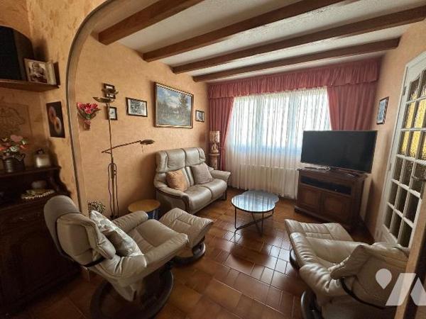 À vendre, maison mitoyenne située à Petite-Synthe, à proximité du Fort, dans un secteur pratiqu...