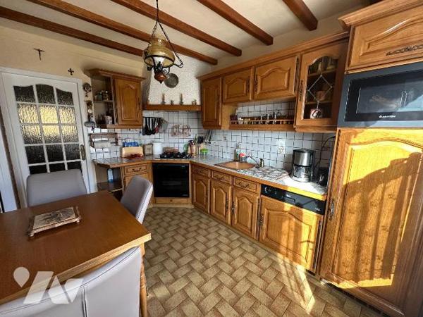 À vendre, maison mitoyenne située à Petite-Synthe, à proximité du Fort, dans un secteur pratiqu...
