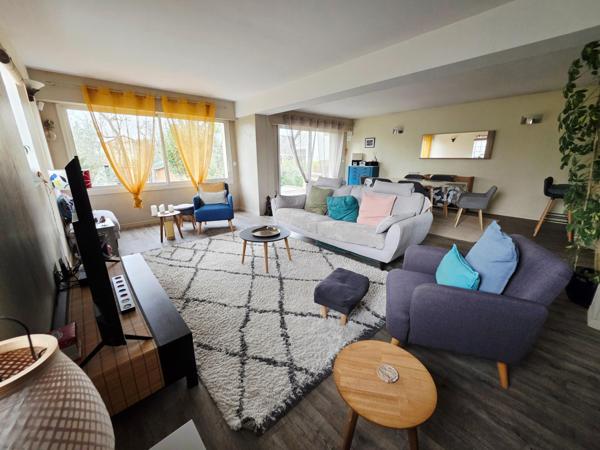 Maison individuelle de 7 pièces avec sous-sol et 860m² terrain