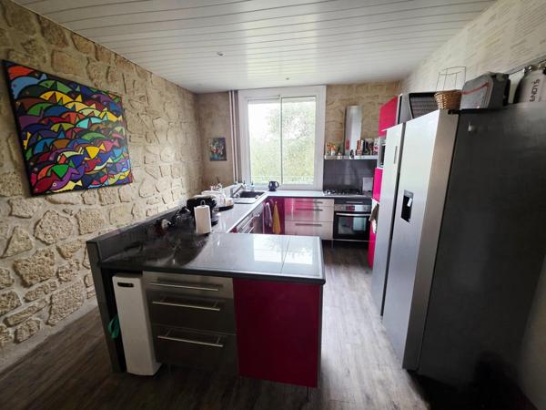 Maison individuelle de 7 pièces avec sous-sol et 860m² terrain