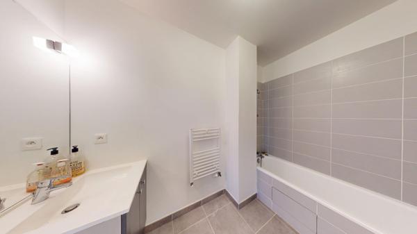 Appartement Castanet Tolosan 3 pièce(s) 68.32 m2 Centre