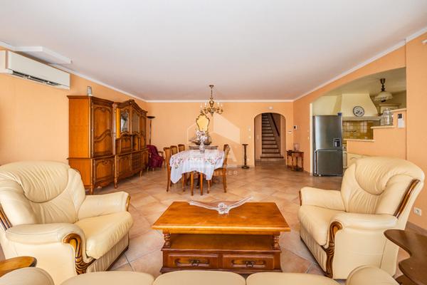 Perpignan "Massilia", opportunité rare à la vente : maison 4 faces, 4 chambres, garage et jardin