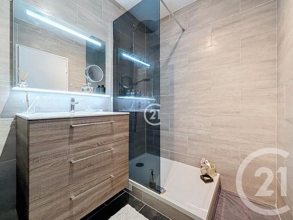 Appartement F3 à vendre  3 pièces - 77,40 m2 MONTREUIL - 93