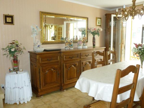 Maison de résidence, bâtie en 1975 sur une parcelle de 312m2