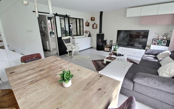 Maison à vendre    6 pièces •  Montigny-le-Bretonneux