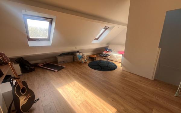 Maison à vendre    6 pièces •  Montigny-le-Bretonneux