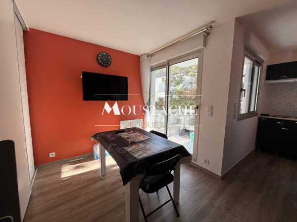 STUDIO A PONTAILLAC DANS RÉSIDENCE SÉCURISÉE - 100M PLAGE DE PONTAILLAC -