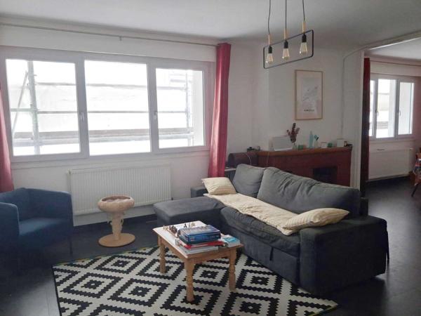 Appartement
                                                                                                                                                                                                                                                                                                                        4 pièce(s)                                                                                                                                                                                                          3 chambre(s)                                                                                                                                                                                                          106  m²