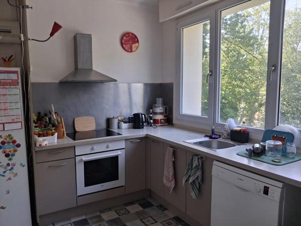 Appartement
                                                                                                                                                                                                                                                                                                                        4 pièce(s)                                                                                                                                                                                                          3 chambre(s)                                                                                                                                                                                                          106  m²
