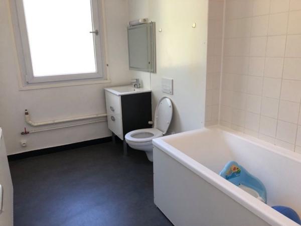 Appartement
                                                                                                                                                                                                                                                                                                                        4 pièce(s)                                                                                                                                                                                                          3 chambre(s)                                                                                                                                                                                                          106  m²