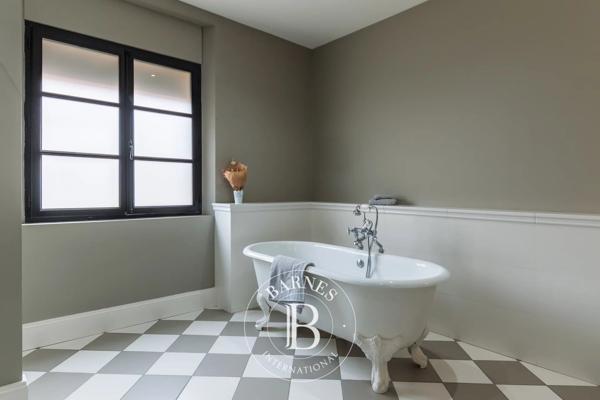 Perpignan, Maison 6 Chambres -  261 m² à vendre