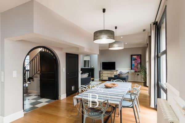 Perpignan, Maison 6 Chambres -  261 m² à vendre