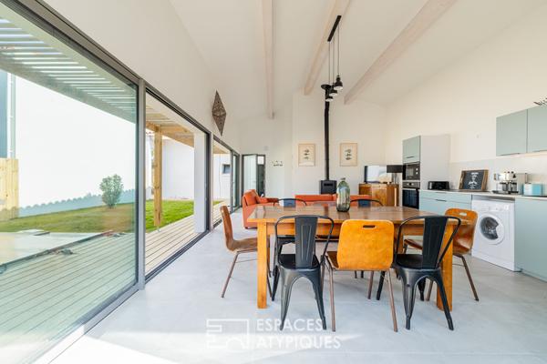 Propriété de charme neuve, avec jardin et piscine