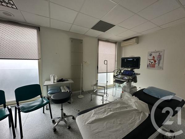 à vendre  215 m2 ST QUENTIN - 02