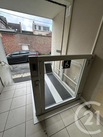 à vendre  215 m2 ST QUENTIN - 02