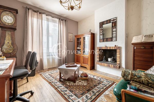 Maison
                                                                                                                                                                                                                                                                                                                        4 pièce(s)                                                                                                                                                                                                          3 chambre(s)                                                                                                                                                                                                          115  m²