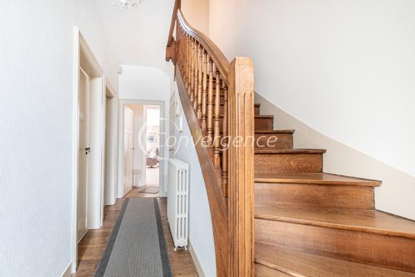Maison
                                                                                                                                                                                                                                                                                                                        4 pièce(s)                                                                                                                                                                                                          3 chambre(s)                                                                                                                                                                                                          115  m²