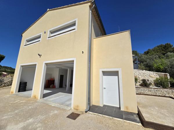 Caumont-sur-Durance (84510) VILLA CONTEMPORAIRE - VUE ALPILLES - PISCINE - QUARTIER RESIDENTIEL