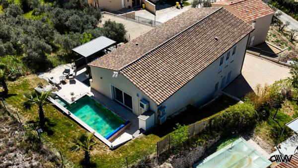 Caumont-sur-Durance (84510) VILLA CONTEMPORAIRE - VUE ALPILLES - PISCINE - QUARTIER RESIDENTIEL