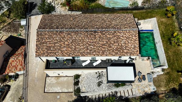 Caumont-sur-Durance (84510) VILLA CONTEMPORAIRE - VUE ALPILLES - PISCINE - QUARTIER RESIDENTIEL