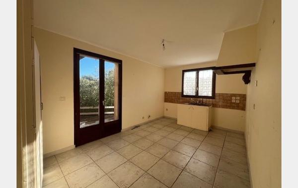 Vente Maison avec agréable parcelle à rafraîchir Marseillan   