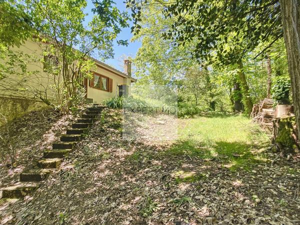 Reyrieux (01600) Maison 139.87m² 3 chambres 2 salon terrain 2069m² boisé