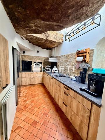 Une Tour d'exception, une propriété d'exception, un parc arboré