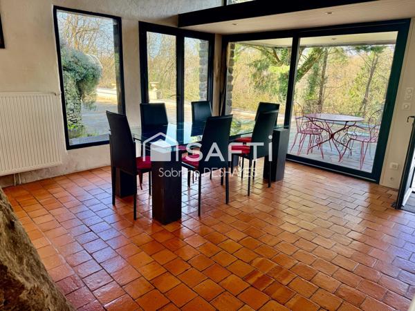 Une Tour d'exception, une propriété d'exception, un parc arboré