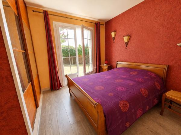 Maison T4 de plain-pied avec jardin, garage et stationnements à Pau