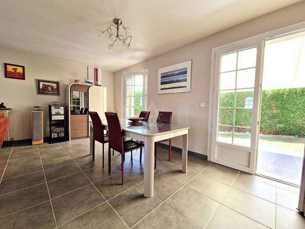 Maison T4 de plain-pied avec jardin, garage et stationnements à Pau
