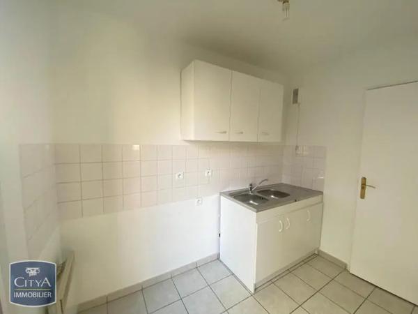 Appartement à louer 2 pièces 48.89m² Valenciennes (59300)