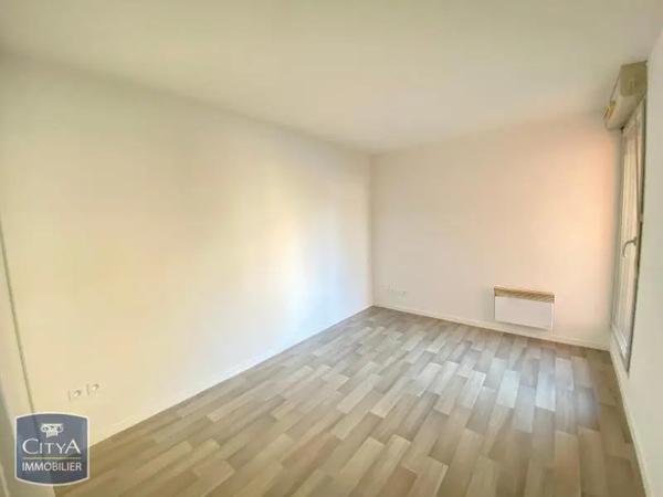 Appartement à louer 2 pièces 48.89m² Valenciennes (59300)