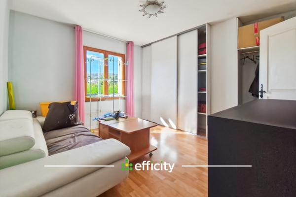 Maison 6 pièces - 200 m² Exclusivité efficity