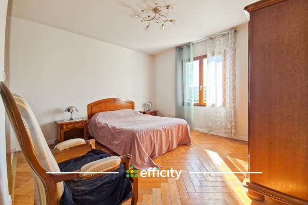 Maison 6 pièces - 200 m² Exclusivité efficity