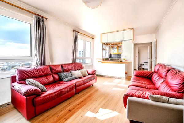 Appartement à vendre T4/T5 pièces PARIS 20EME ARRONDISSEMENT (75) en étage élevé avec vue panoramique