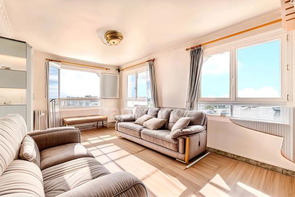 Appartement à vendre T4/T5 pièces PARIS 20EME ARRONDISSEMENT (75) en étage élevé avec vue panoramique