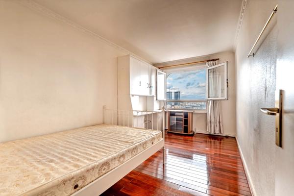 Appartement à vendre T4/T5 pièces PARIS 20EME ARRONDISSEMENT (75) en étage élevé avec vue panoramique