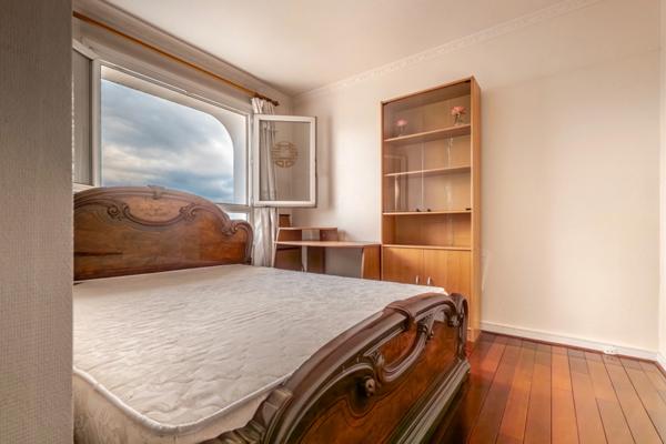 Appartement à vendre T4/T5 pièces PARIS 20EME ARRONDISSEMENT (75) en étage élevé avec vue panoramique