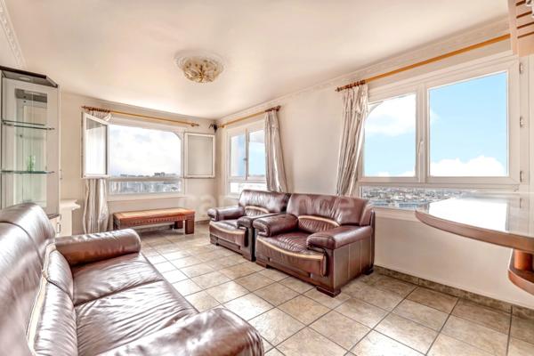 Appartement à vendre T4/T5 pièces PARIS 20EME ARRONDISSEMENT (75) en étage élevé avec vue panoramique