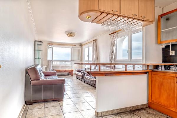 Appartement à vendre T4/T5 pièces PARIS 20EME ARRONDISSEMENT (75) en étage élevé avec vue panoramique