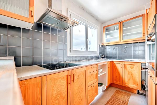 Appartement à vendre T4/T5 pièces PARIS 20EME ARRONDISSEMENT (75) en étage élevé avec vue panoramique