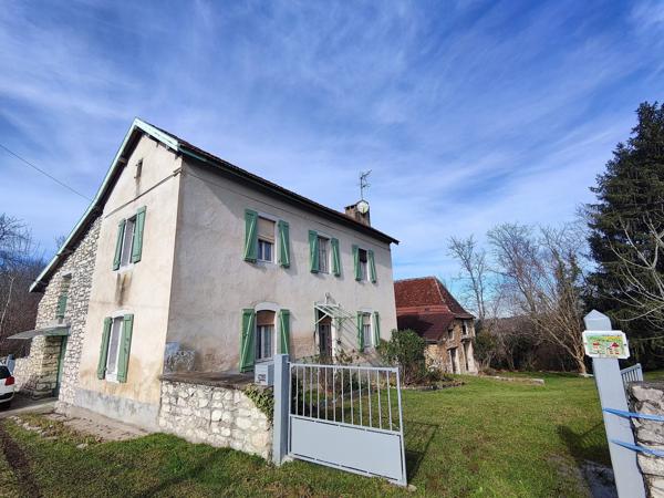 Deux propriétés : une charmante maison de campagne avec sa grange déjà aménagée