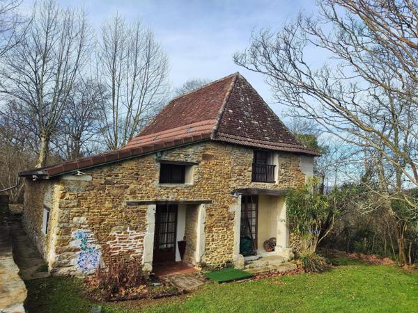 Deux propriétés : une charmante maison de campagne avec sa grange déjà aménagée