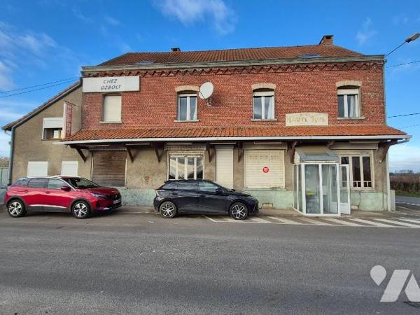 Merville: Immeuble mixte commerce / habitation.

POTENTIEL EXCEPTIONNEL ! 

Le rez de chaus...