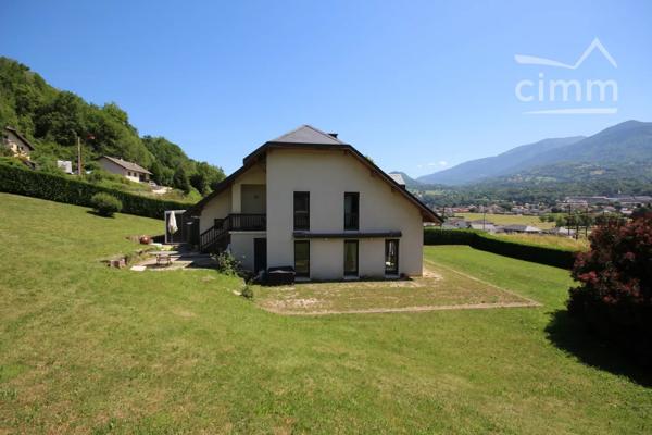 A VENDRE MAISON D'ARCHITECTE T5 166 M2 / 230 M2 UTILES.