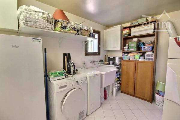 A VENDRE MAISON D'ARCHITECTE T5 166 M2 / 230 M2 UTILES.